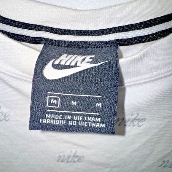 Nike White Gray Gold Logo Cropp Top Tee Size Medium - Picture 4 of 4